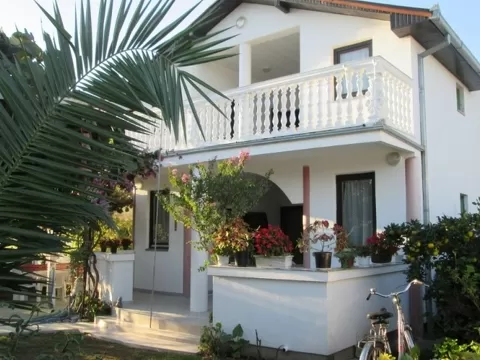 Vila Radovic apartmani Ulcinj