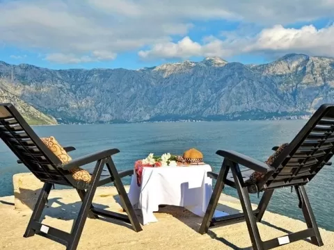 Step to Kotor Bay Stoliv