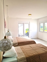 Porodična Soba sa Balkonom