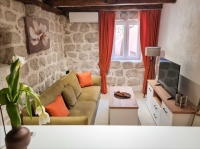 Porodični jednosobni apartman sa pogledom na vrt