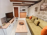 Porodični jednosobni apartman sa pogledom na vrt