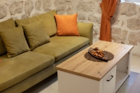 Porodični jednosobni apartman sa pogledom na vrt