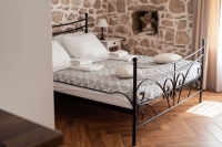 Studio sa pogledom na dvorište