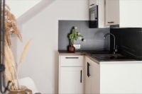 Studio sa pogledom na dvorište