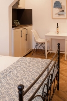 Studio sa pogledom na dvorište