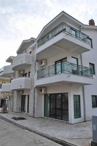 Đenovići Apartments