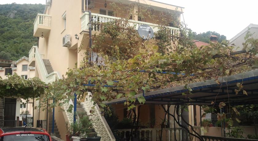 Radović Apartments