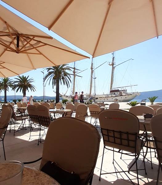 Pine -veliki jedrenjak Jadran